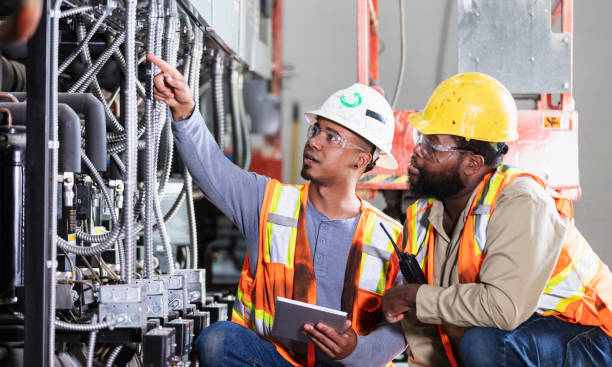 Best Electrical Contractors for Businesses  in Hurricane, WV